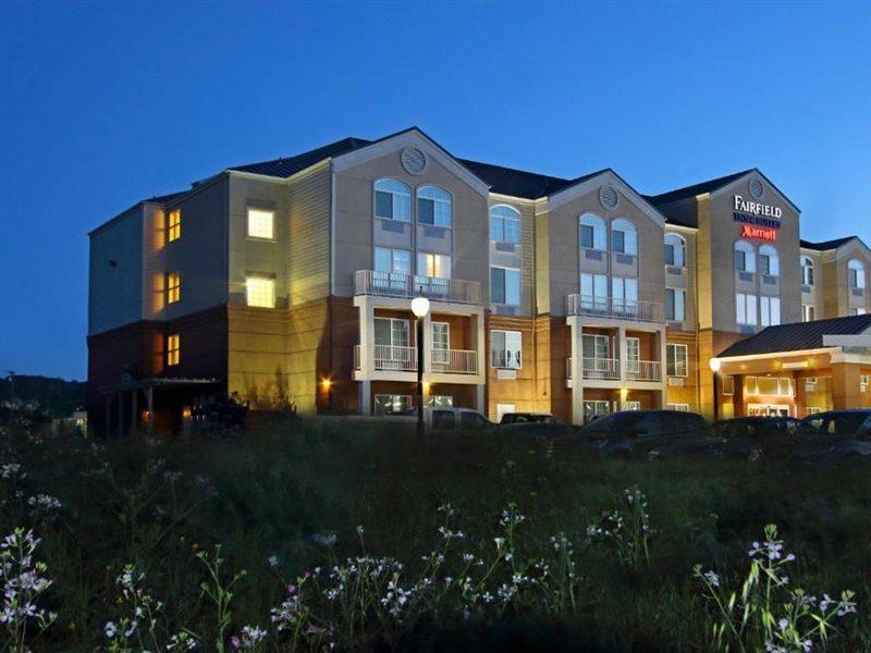 Fairfield Inn & Suites By Marriott Fairfield Napa Valley Area מראה חיצוני תמונה