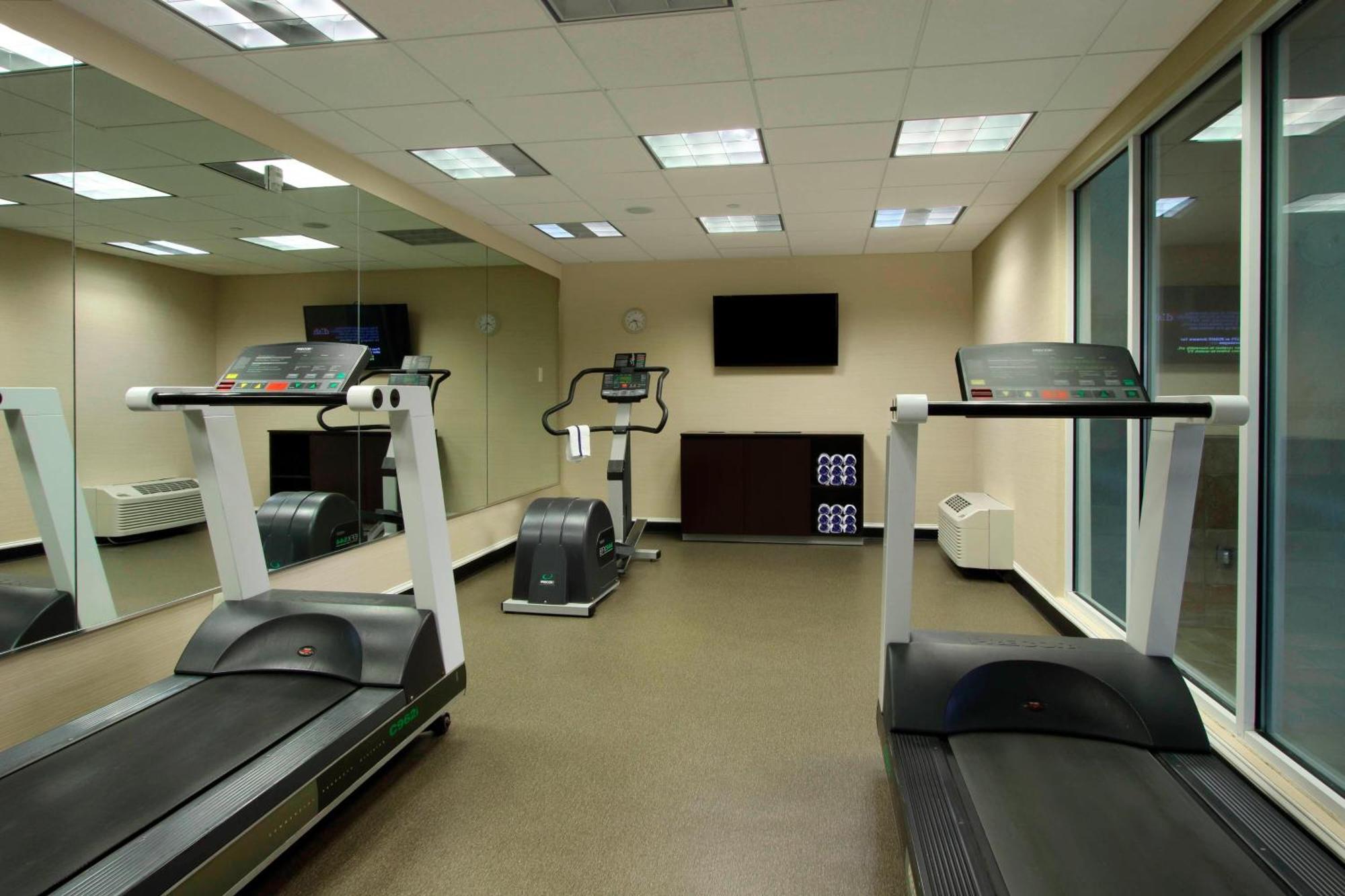 Fairfield Inn & Suites By Marriott Fairfield Napa Valley Area מראה חיצוני תמונה