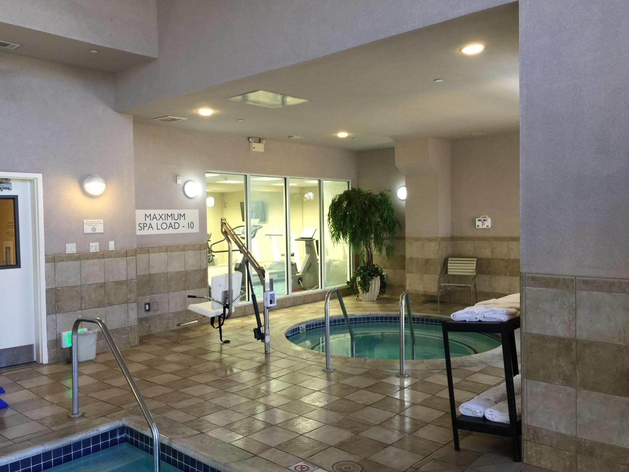 Fairfield Inn & Suites By Marriott Fairfield Napa Valley Area מראה חיצוני תמונה