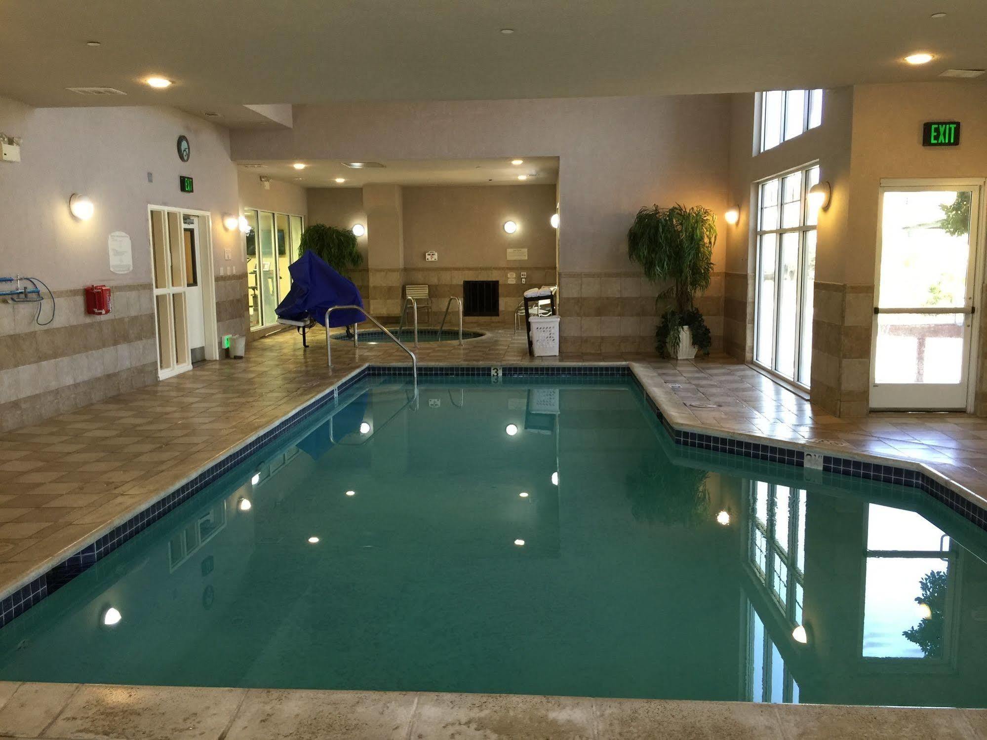 Fairfield Inn & Suites By Marriott Fairfield Napa Valley Area מראה חיצוני תמונה